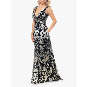 Betsy & Adam Maria" Long Foil V-Neck Floor Length Dress Gown Size 4 Black /Gold